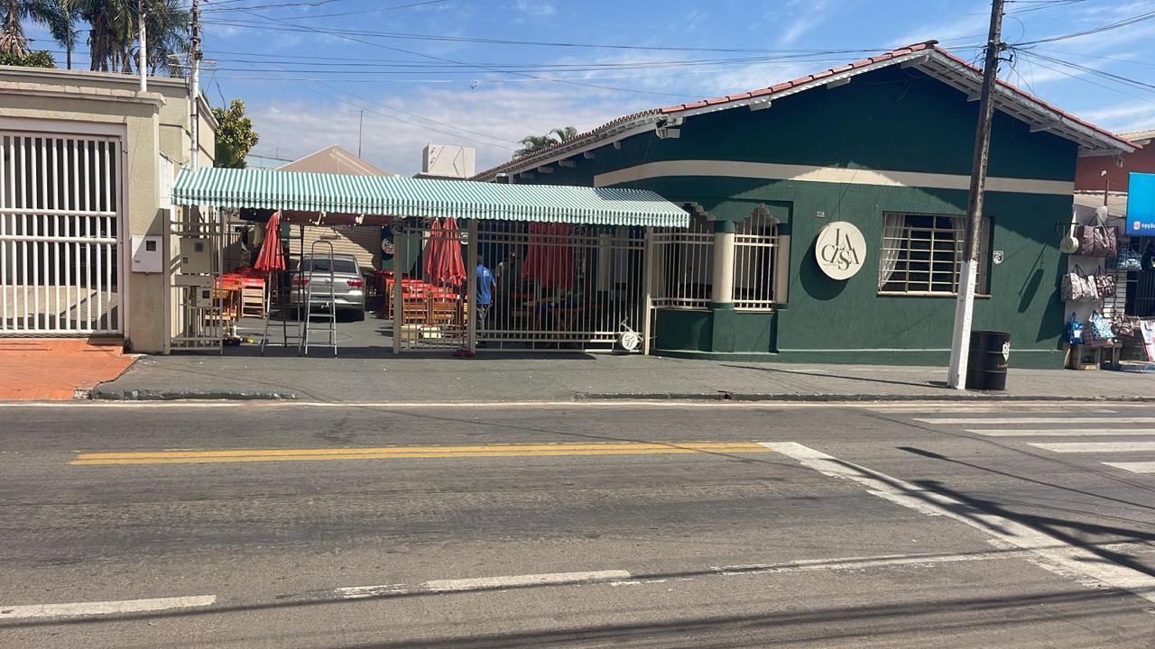 Fachada do restaurante La Casa